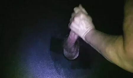 داغ نوجوان سکس انال تینا fucks در یک پیر مرد