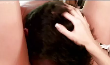 زیبایی زنان غلغلک روی میز سکس انال آشپزخانه