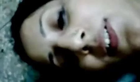 Kaycee بمکد دیک و طول سکس انال الکسیس می کشد در الاغ برای اولین بار